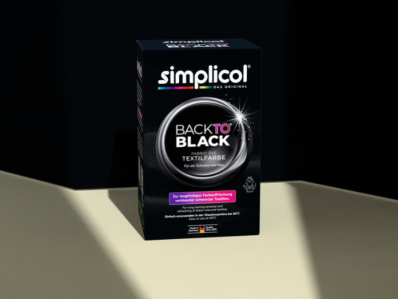 simplicol Back to Black
